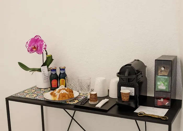 Qasar Luxury - In Capri's Piazzetta Daire *